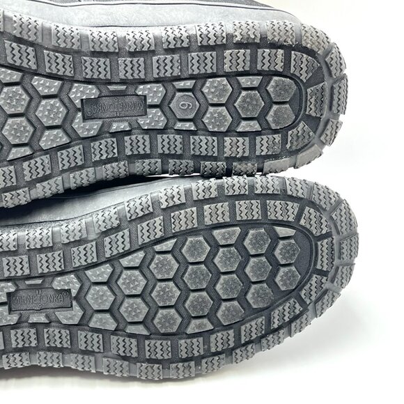 Minnetonka Womens Size 9 Black Quilted Gray Faux Fur Lined Boots‎ Booties Shoes - Picture 11 of 12